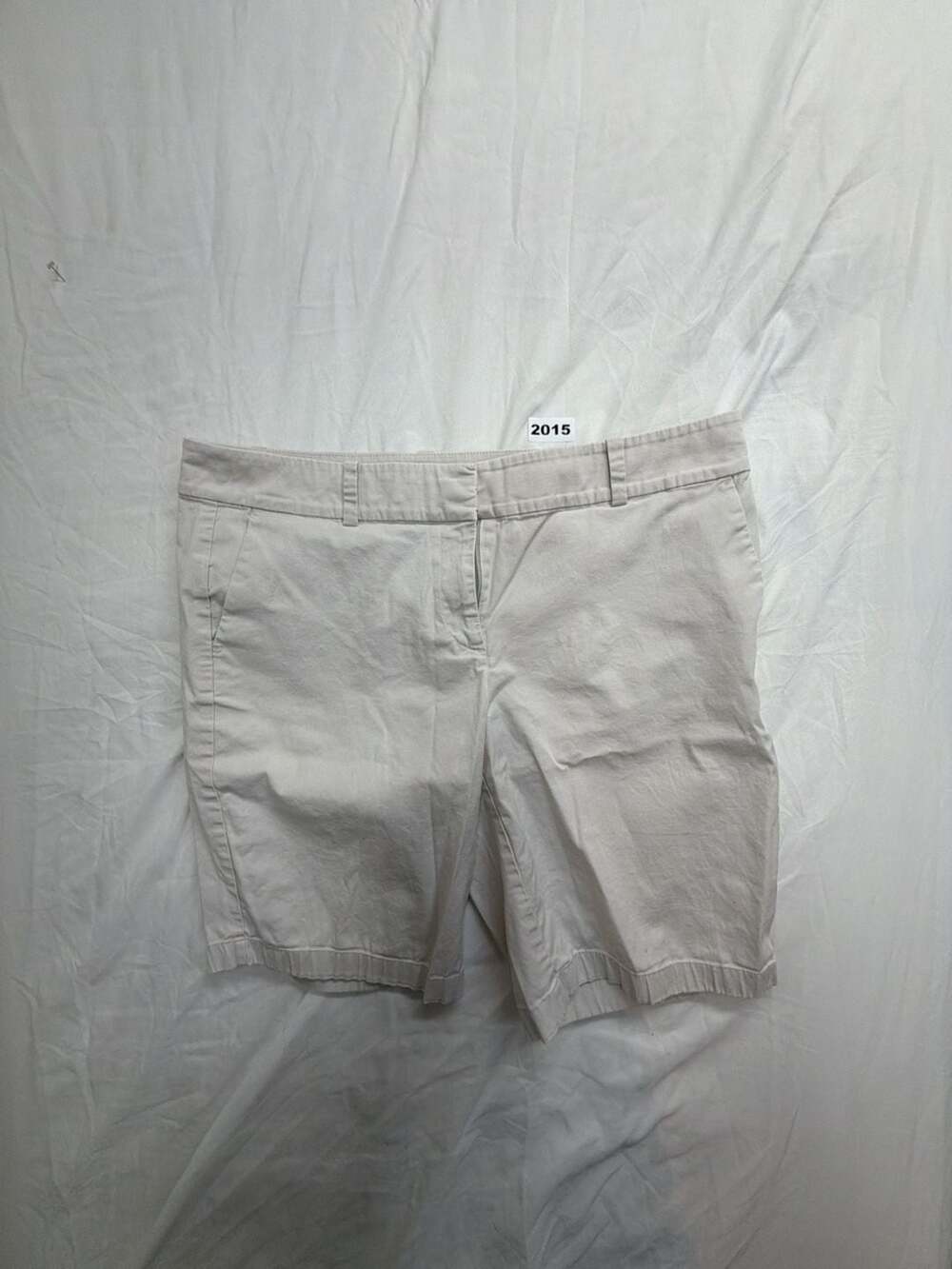 Ann Taylor Boardwalk Short Size 14 Beige Cotton Blend Chino Shorts
